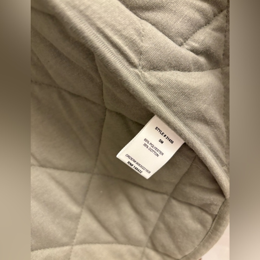 New S/M quilted jacket - Picture 4 of 11